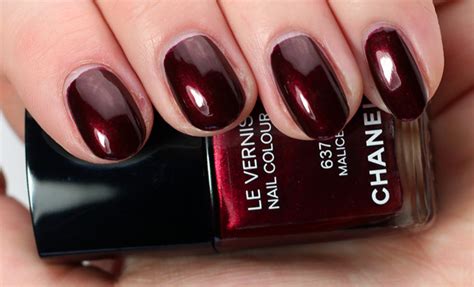 Chanel Malice Le Vernis Nail Colour Review & Swatches